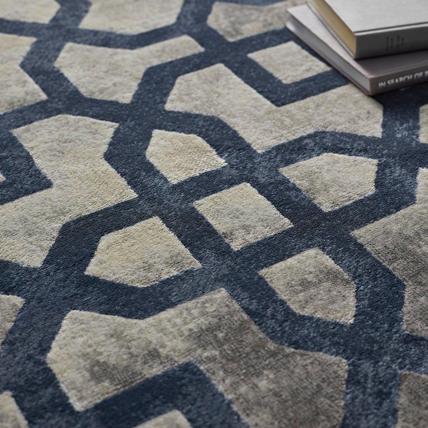 Avanti Luxury Silky Rug Moroccan Geometric Tile Pattern Rugs