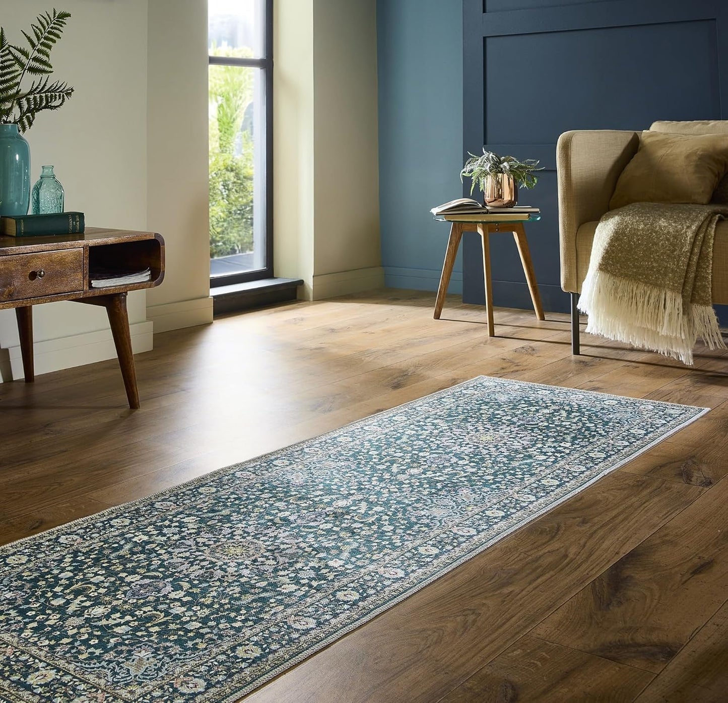 Windsor Emerald Green Washable Runner – Traditional Vintage Non-Slip Hallway Carpet (67 x 200 cm)