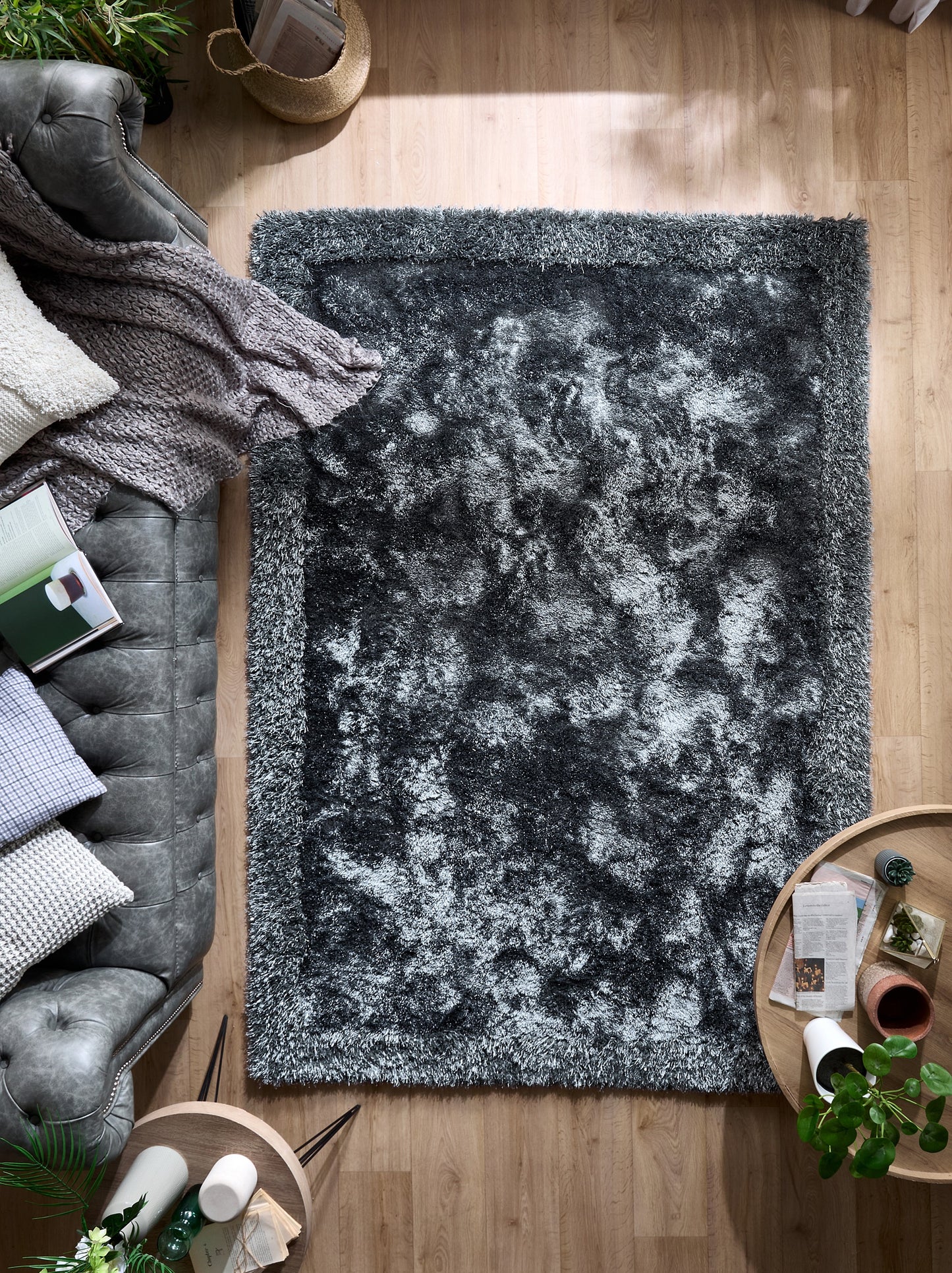 Origins Shimmer Silky Shaggy Hand Tufted Carpet Border Modern Soft Fluffy Shag Rug in Charcoal