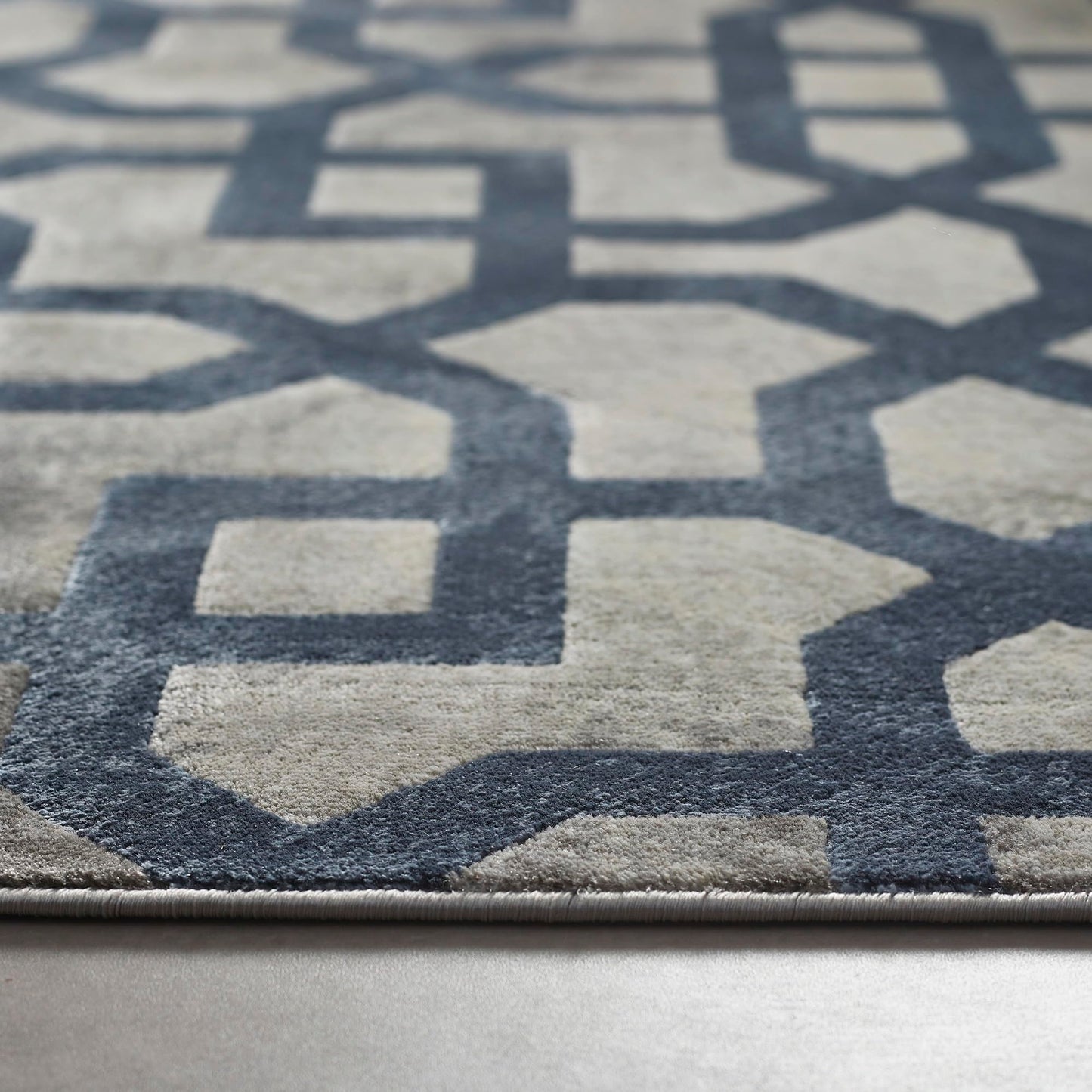 Avanti Luxury Silky Rug Moroccan Geometric Tile Pattern Rugs